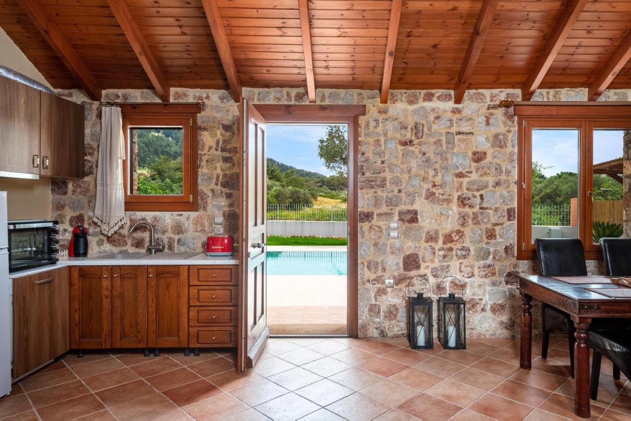 Pastida Filerolia Stone Houseヴィラ エクステリア 写真